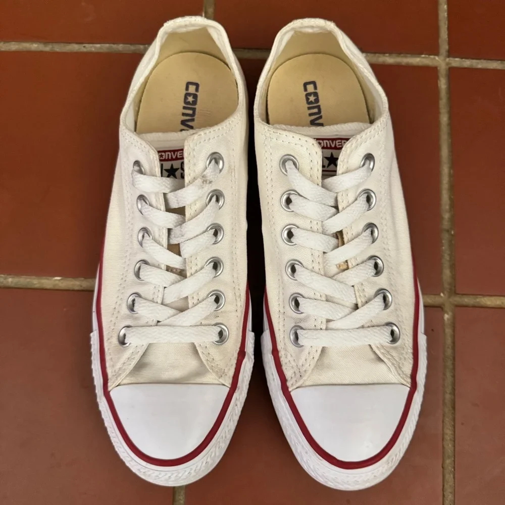 Converse White Chuck Taylor All Star Low Men 4.5 Women 6.5 Classic Clean Unisex